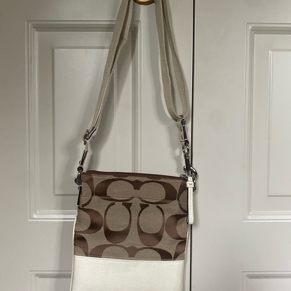 Coach swingpack - Picture 2 of 2